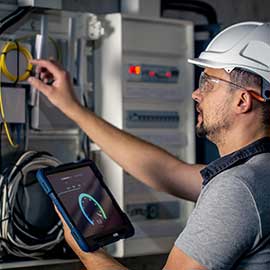 Expert Installation
Our installation team is certified, trained, and committed to providing the best-in-class installation.